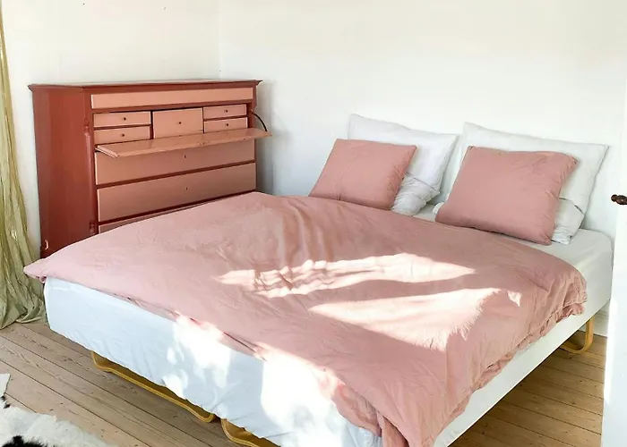 Дом отдыха Charming Summer House On North Langeland Транекер